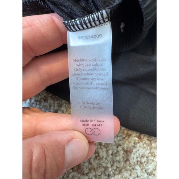 CALIA shorts size Medium, Black; Wide waistband; lightweight quick dry - Picture 8 of 8